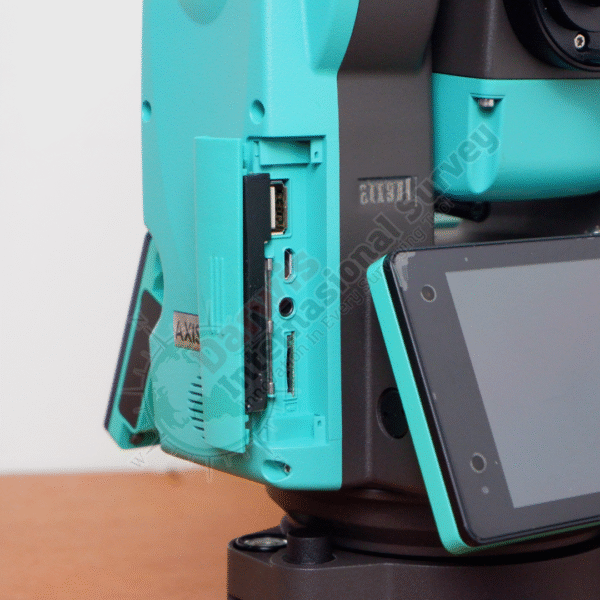 Total Station STEC AXIS 9L is equipped with a 5.0-inch high-resolution touchscreen